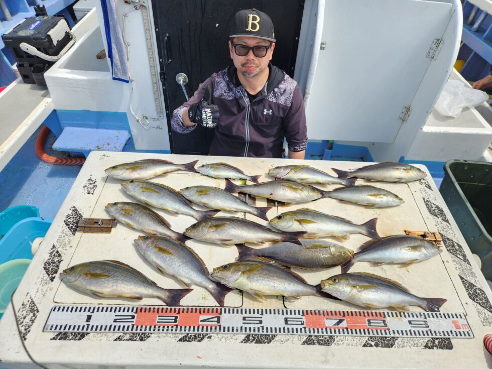 大山沖イサキ好調ー！明日(水)も出船確定しました！空き多数です
