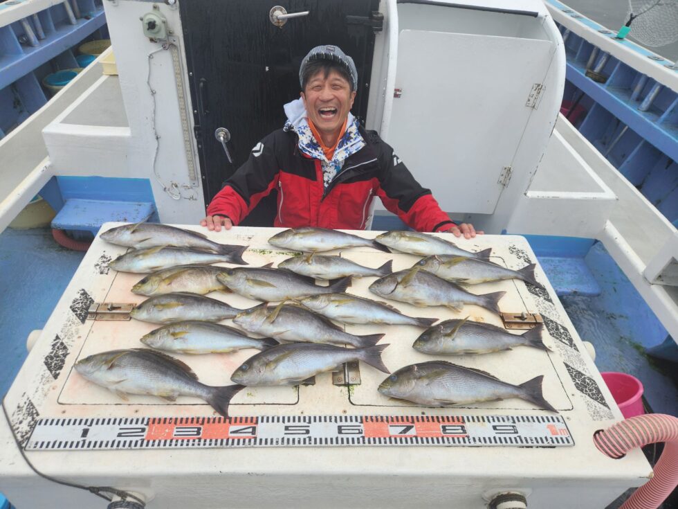 大山沖イサキ絶好調！バラシ多発でしたが楽しめましたよ