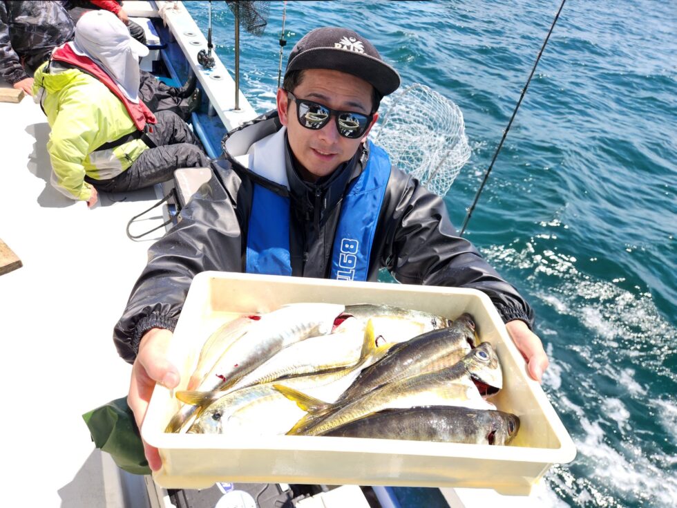 明日も大山沖イサキ出船確定です!