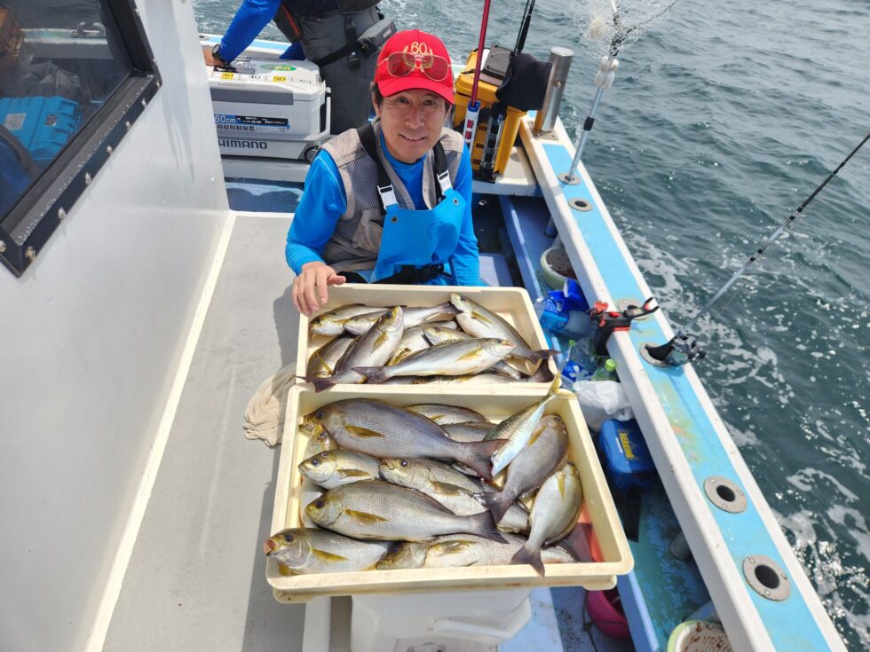 特大44㎝筆頭に釣りまくりー