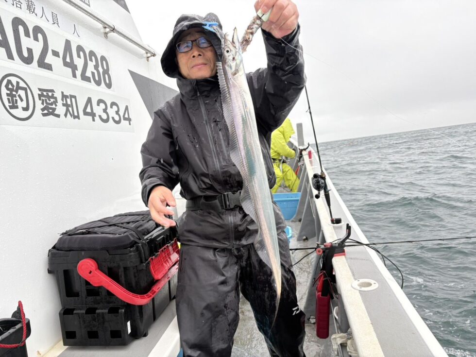 テンヤタチウオ船、一つテンヤ真鯛船、ウタセ五目船、予約受付中!