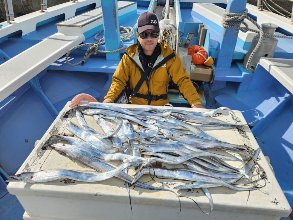 タチウオ絶好調ー!テンヤ専門です!