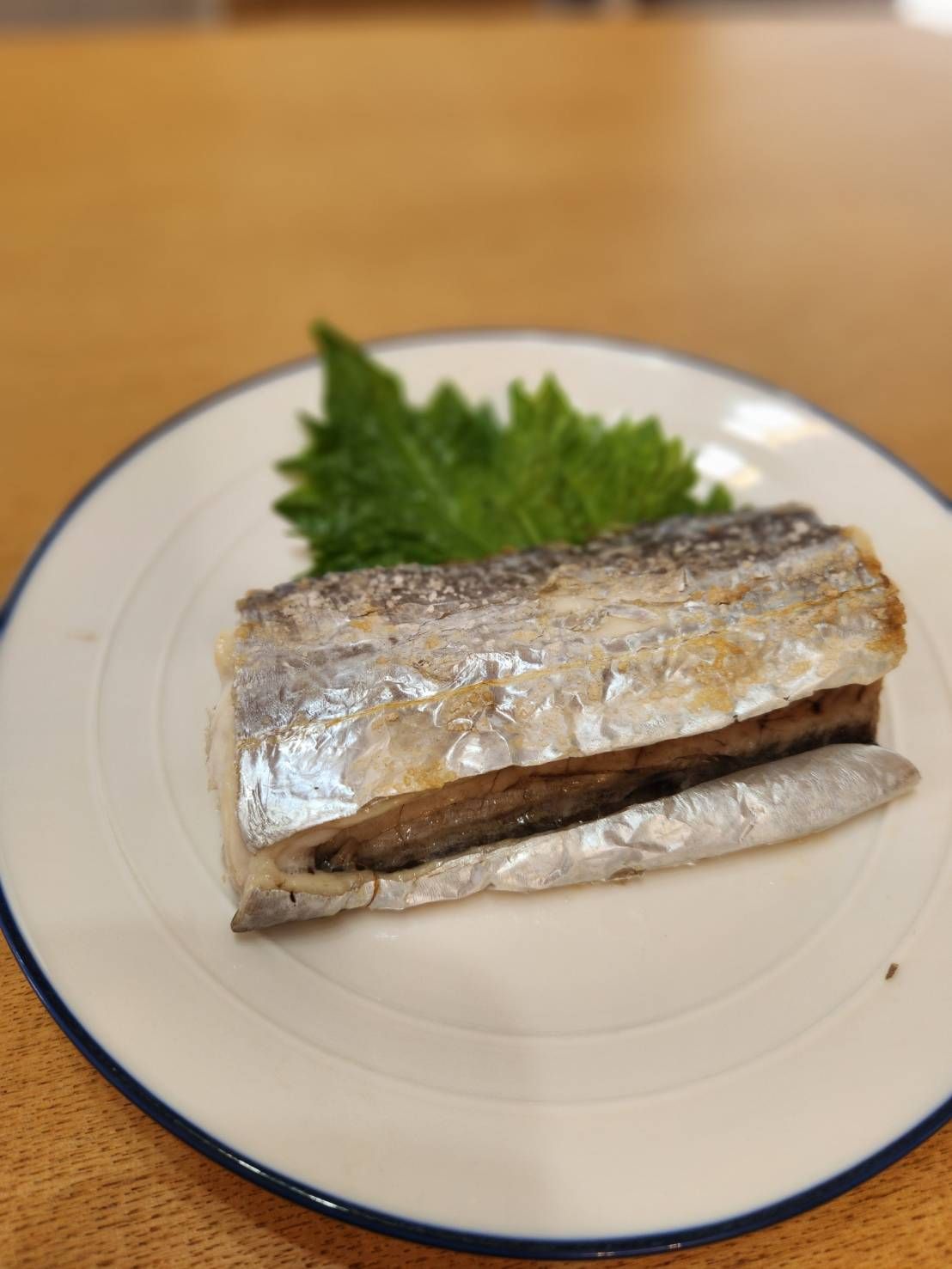 昨日のおすそわけのF5タチウオの塩焼き、脂のってます！テンヤタチウオ専門開幕です！
