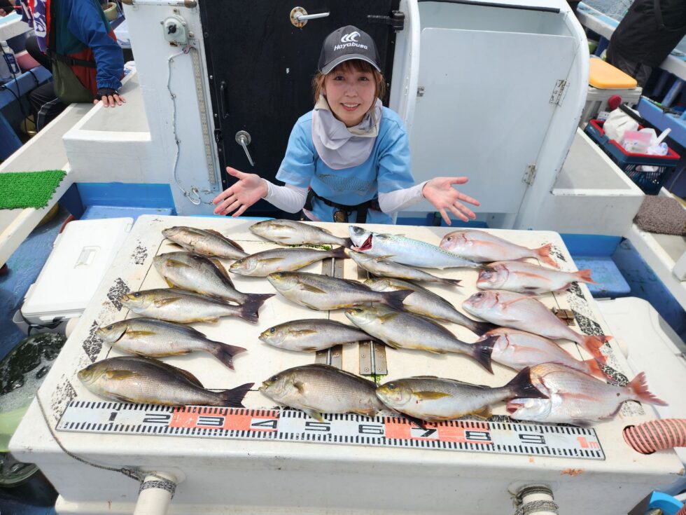 ハヤブサ隼華釣りガールさんも大活躍!